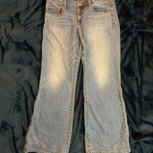 AEO favorite boyfriend 14short. Flare light wash EUC